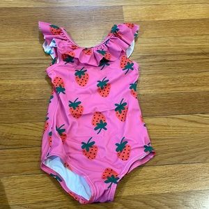 Hannah Andersson, one piece strawberry swimsuit, ruffle top, size 4/100cm, pink